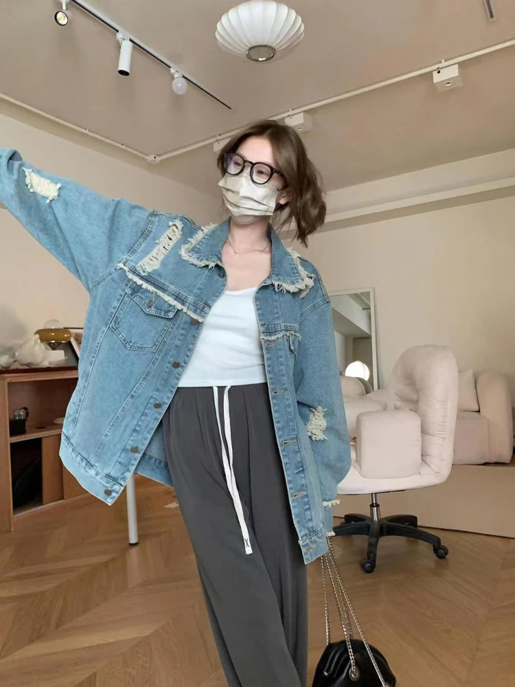 

Высококачественная молодежная женская весенне-осенняя новая рваная джинсовая куртка с рваной отделкой и бахромой, повседневная куртка большого размера в корейском стиле