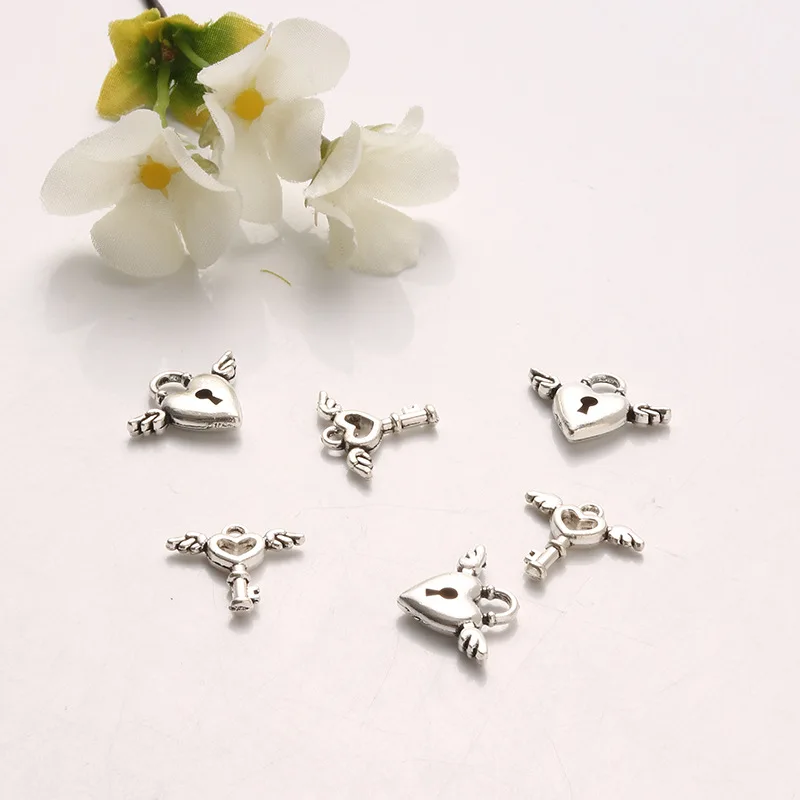 20pcs Charms Fly Heart Lock 13x17mm Tibetan Silver Color Pendants Antique Jewelry Making DIY Handmade Craft