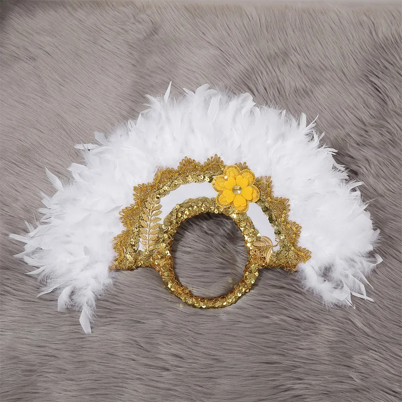 

An elegant feather fan, sunflower patterns, and golden glitter - perfect for tea parties, exhibitions, and photography