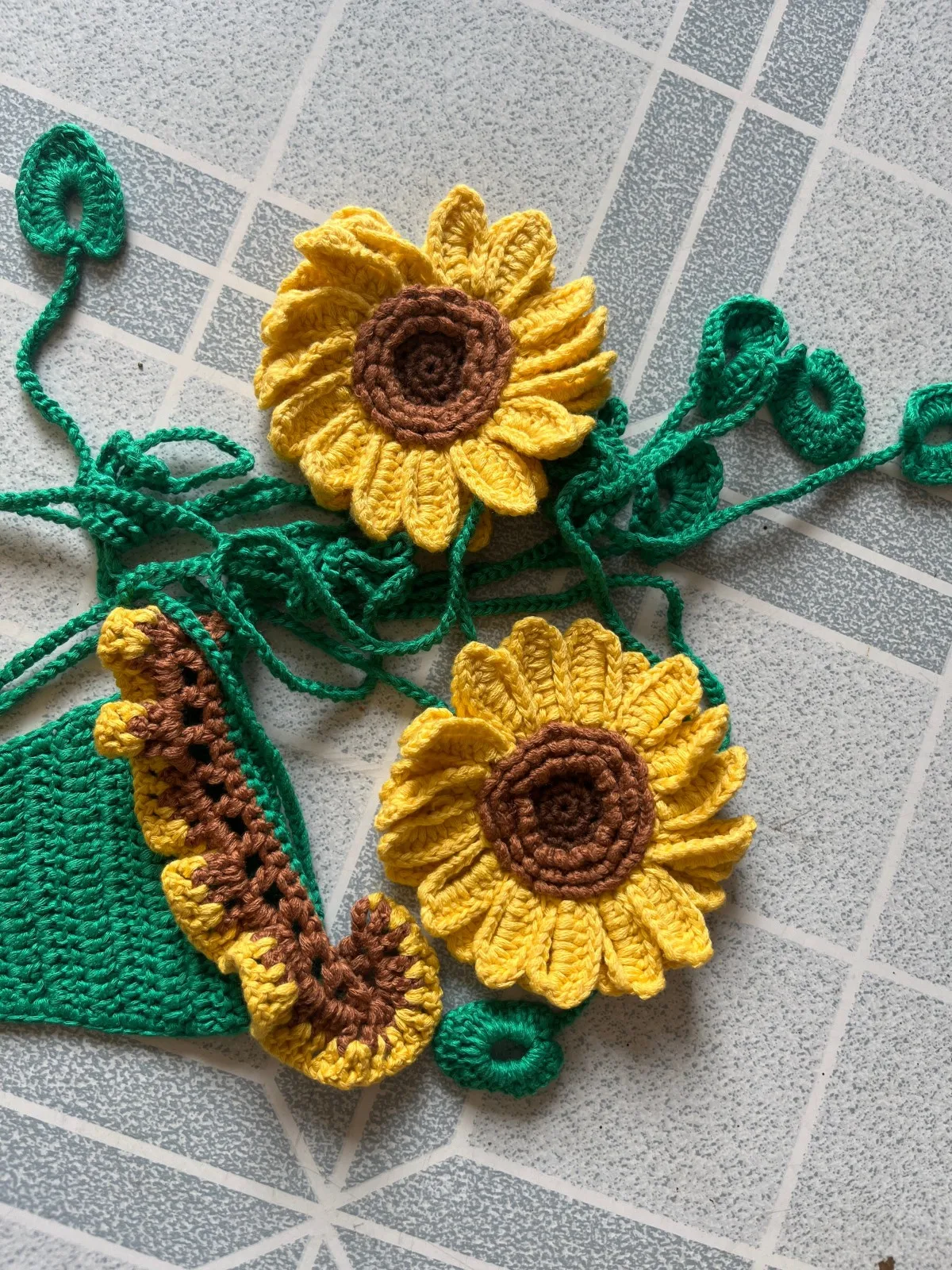 عباد الشمس الكروشيه بيكيني النساء مايكرو g-سلسلة ملابس السباحة الإناث 2 قطعة مجموعة البكيني البرازيلي الاستحمام ثوب السباحة السباحة 2025 #4