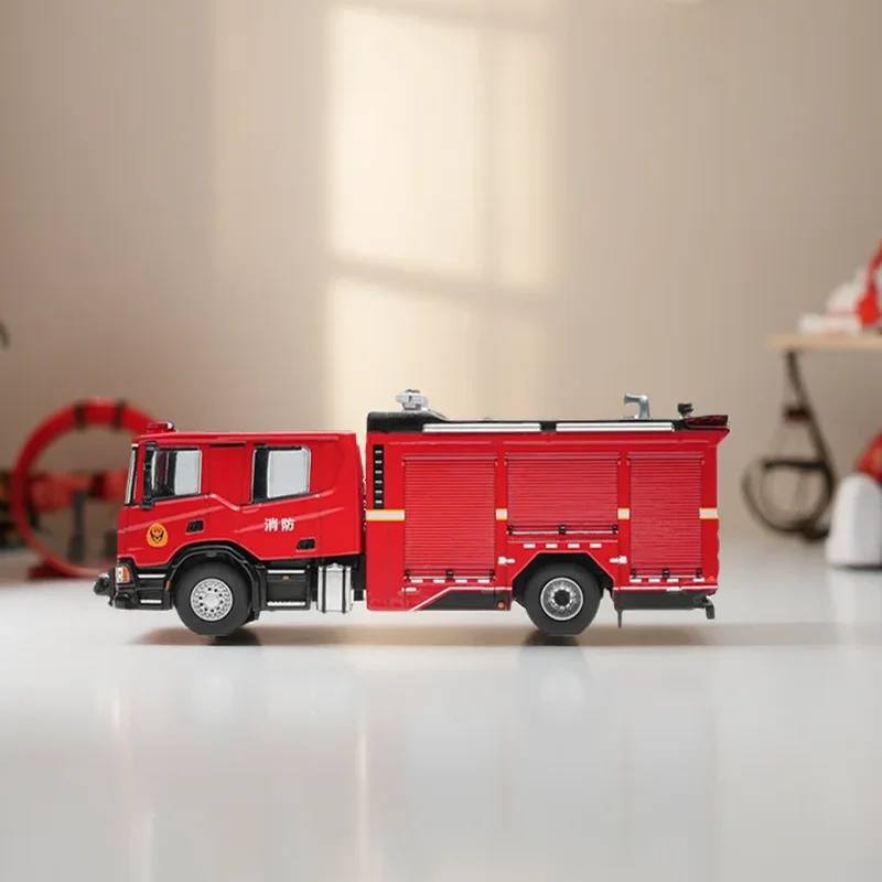 

MASSDI 1/64 Scale City Main Battle Fire Engine Alloy Car Model Ornament Souvenir Display Collection Hobby Gift