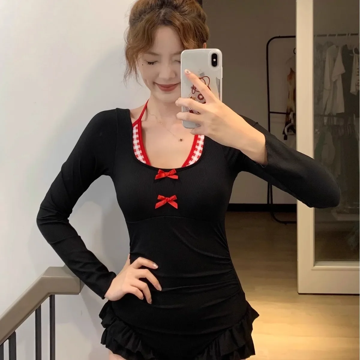 

Новый женский цельный купальник с длинным рукавом, консервативный дизайн, летний эффект похудения, защита от солнца, скрытие мяса, чистое желание