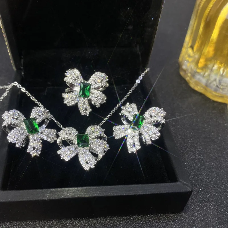 

MDLFES Moissan Diamond Style Imitation Jewellery Three Pieces Imitation Natural Emerald Ring Peacock Green Earrings