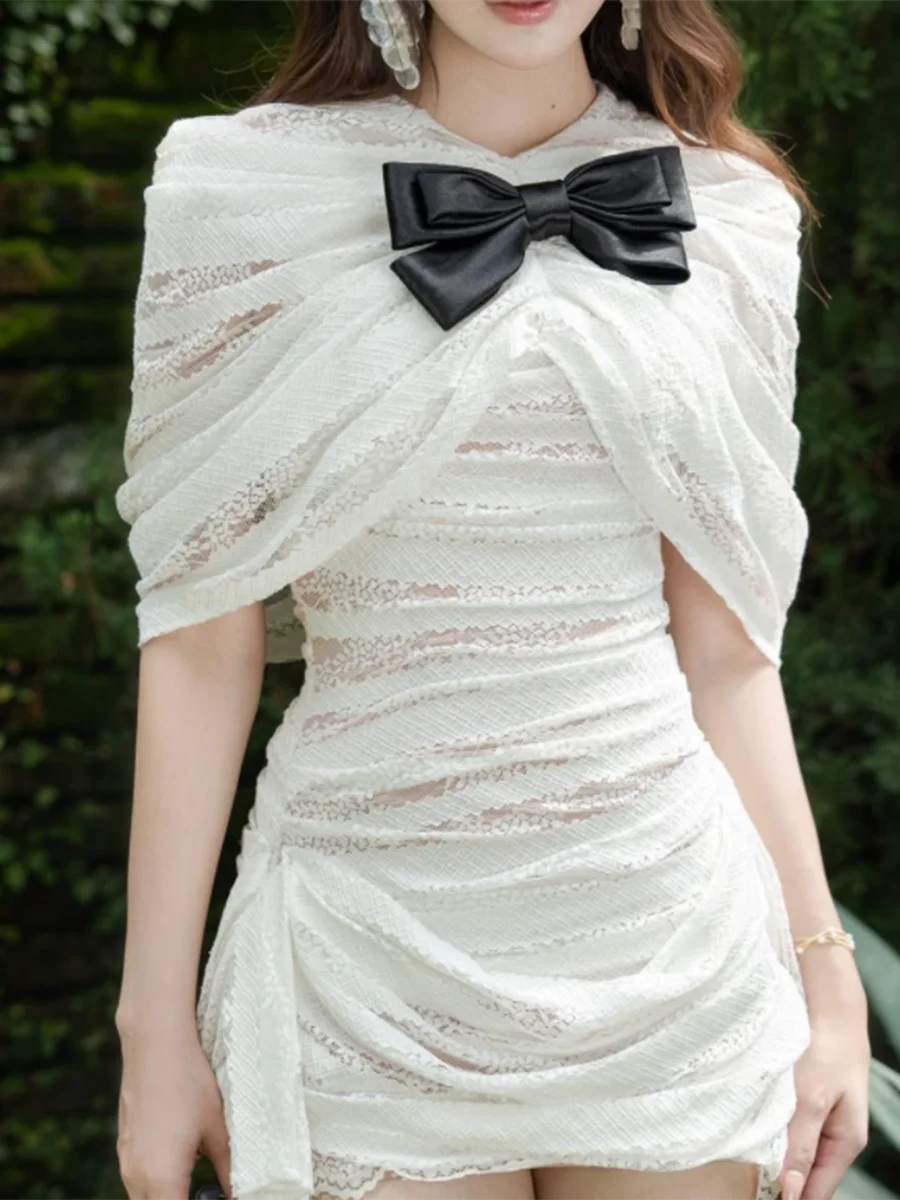 TWOTWINSTYLE minceur pure épissé plis élégant Mini robes pour les femmes col rond manches cape Patchwork robe à nœud papillon femme