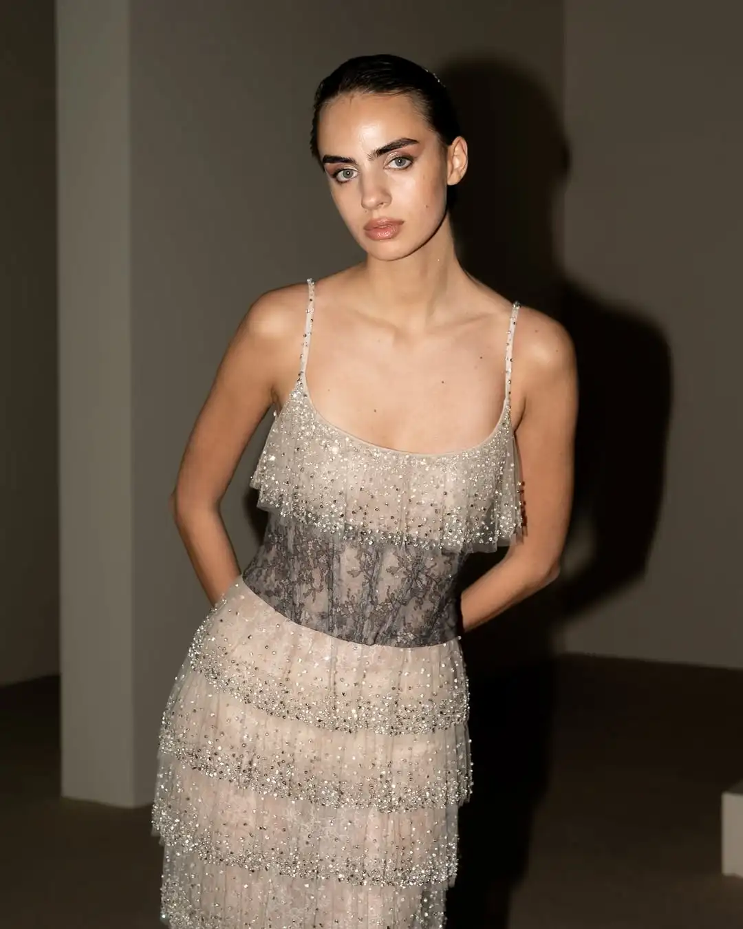 

Ofherown Silver Gray Spaghetti Strap Sequin Tiered Evening Gown Women Lace Ruffled Maxi Formal Prom Dress for Gala Party