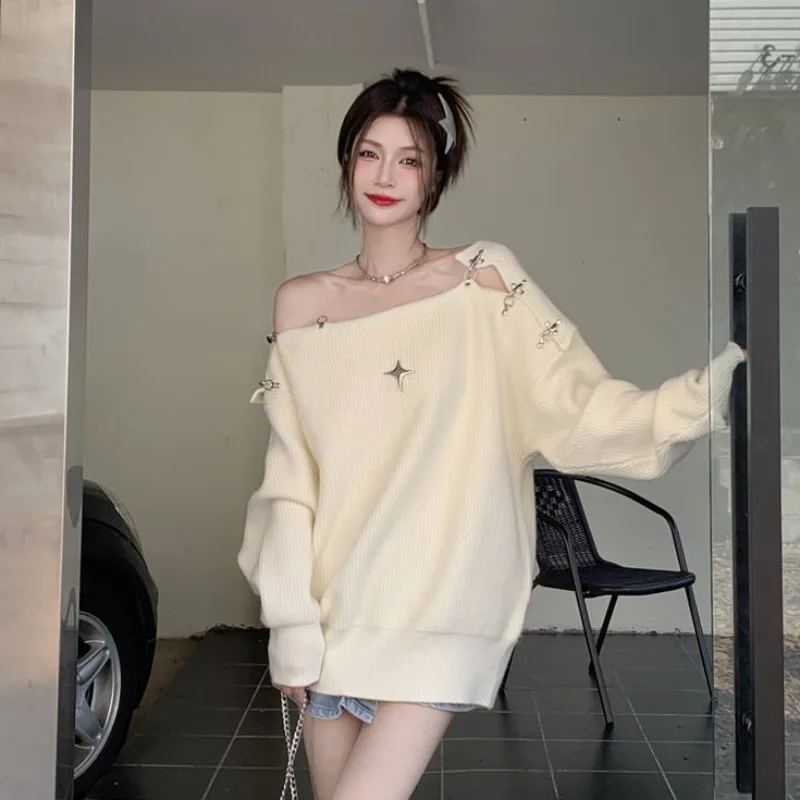 2024 Spring New Large Size Coat Metal Button One Shoulder Pullover Sweater Women\'s Lazy Style Blouse Loose Knitted Fashion Tops