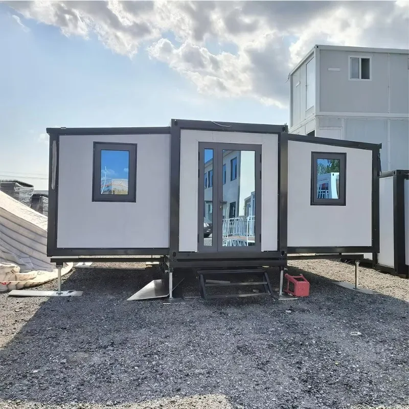 2026 Innovative Sandwich Panel Container House and Portable Mobile Home 20ft 40ft 2 3 Bedrooms Thermal Break