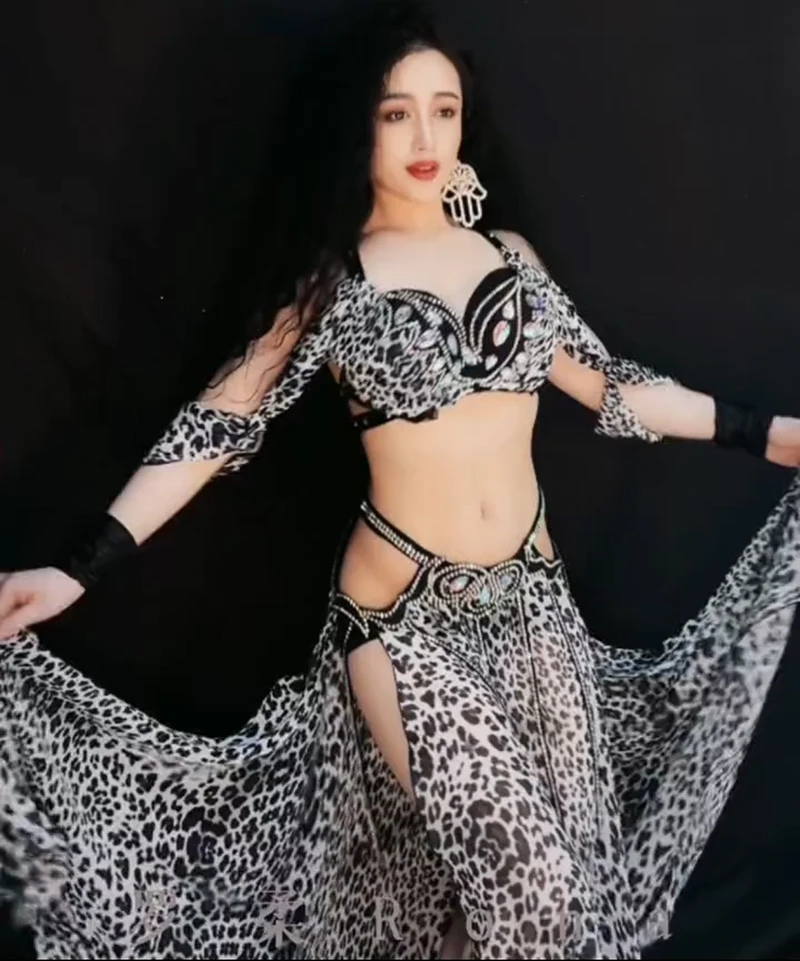 Costume da competizione di danza del ventre abbigliamento da ballo per donna Sexy stampa leopardata Performance abbigliamento da allenamento per danza del ventre per adulti