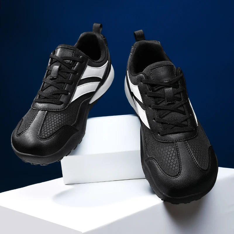 

Stylish casual sports shoes. Breathable fabric keeps feet dry and comfortable. The simple design matches casual pants well, idea