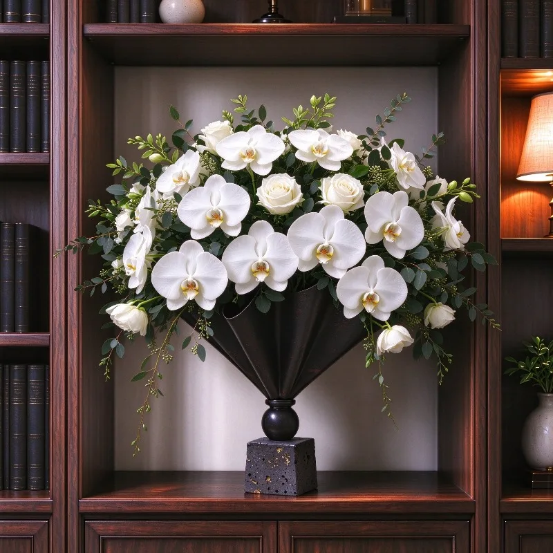 Retro Metal Vase Luxury Pleated Design Dried Flowers Vases Desktop Decor Aesthetic Flower Arrangement Ornaments Room Decoration