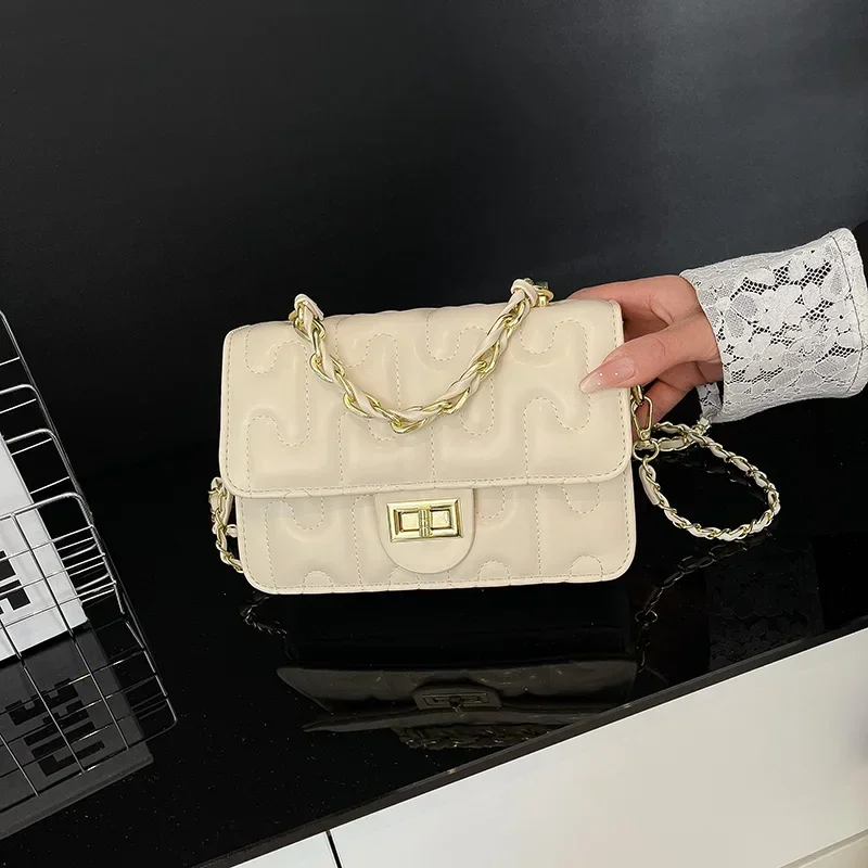 

Vintage Inspired Leather Messenger Bag For Women Crossbody Shoulder Handbag Retro Classic Design
