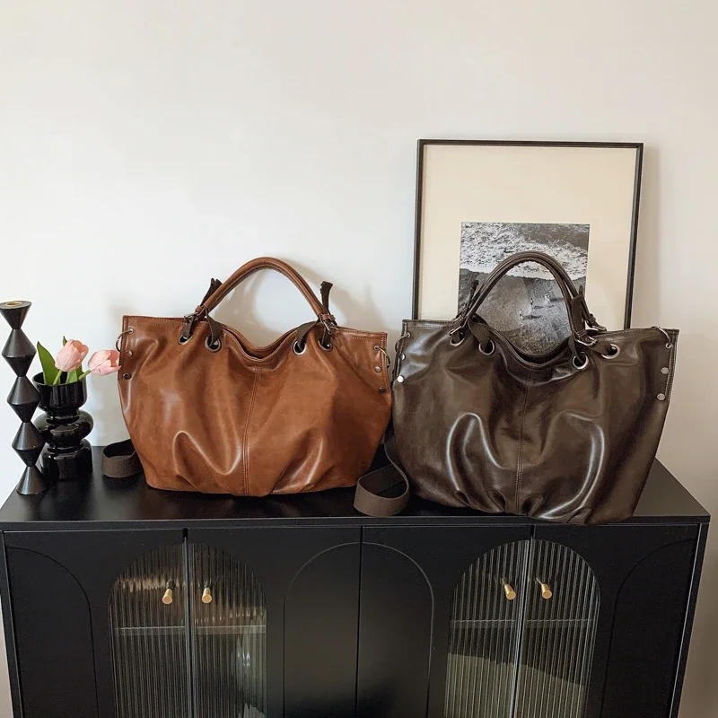 سوبر كول سعة كبيرة لامعة بولي PU حقائب اليد الصلبة سستة تخفيف بسيط موضة حقائب كتف متعددة الاستخدامات للنساء 2026 رائجة البيع #5