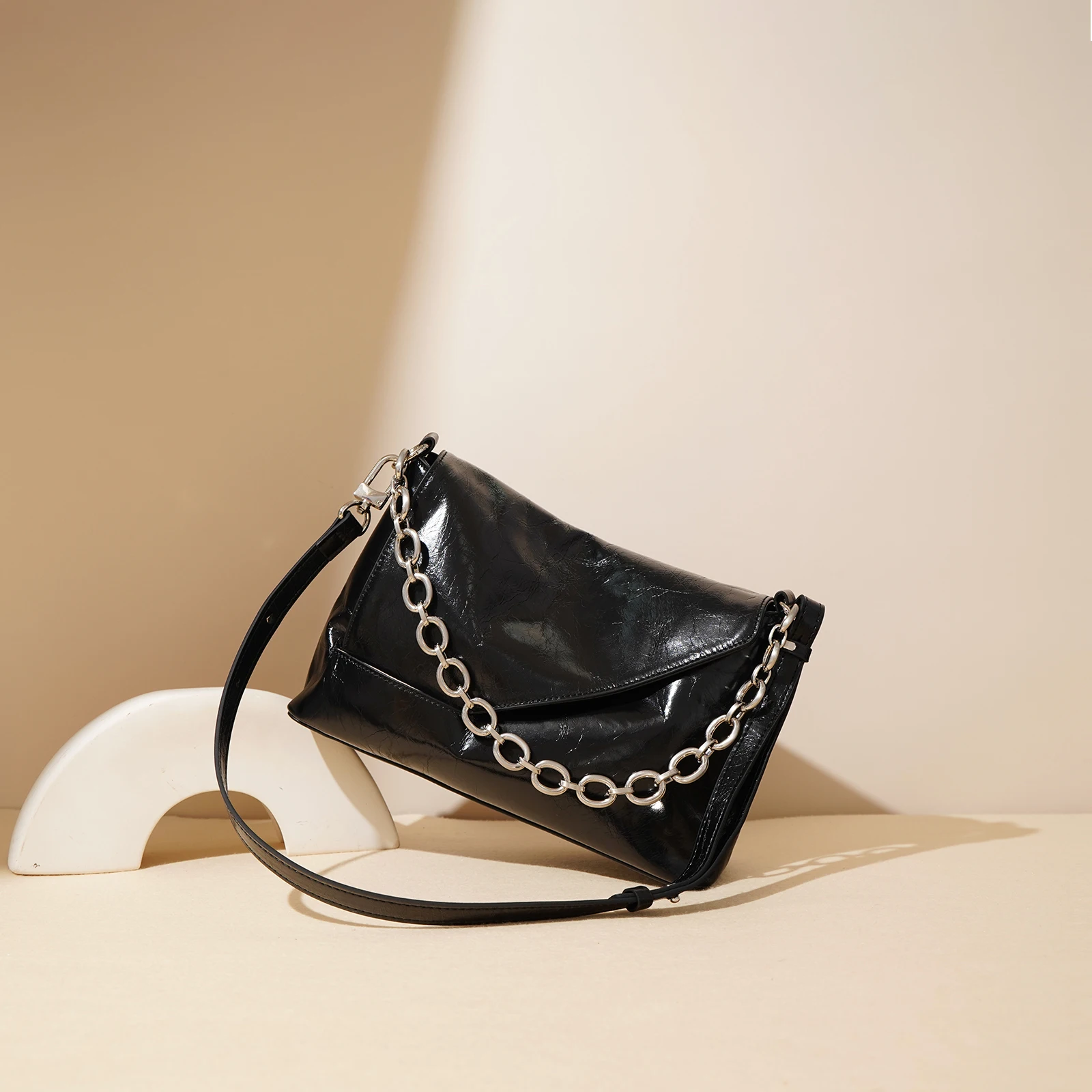 

2025 New Women Bag Lady Ins Retro Square Messenger Female Genuine Leather Chain Single Shoulder Bag Minimalist Underarm Bags