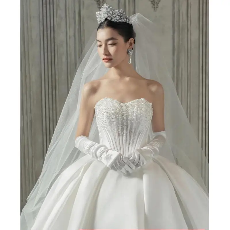 Атласная свадебная фата без бретелек с высоким вырезом, создающая ощущение роскоши, во французском стиле, с жемчугом, в ретро-стиле, с большим шлейфом, на заказ