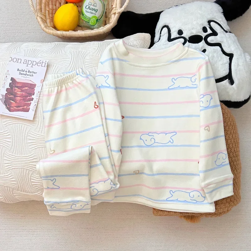 2026 سانريو بيكاتشو ملابس نوم مخملية دافئة للأطفال خريف/شتاء سراويل طويلة الأكمام للأطفال مجموعة ملابس منزلية سميكة ودافئة