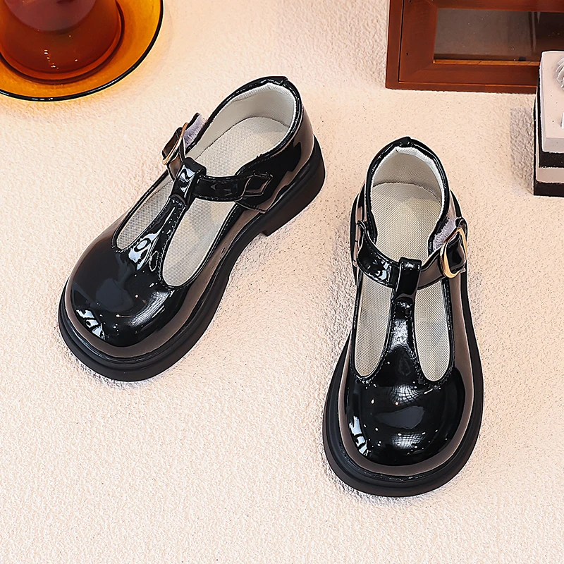 Children patent Leather Shoes for School Party Girls Dress Shoes Kids Leather Flats T-strap Simple Classic Cut-outs Fashion