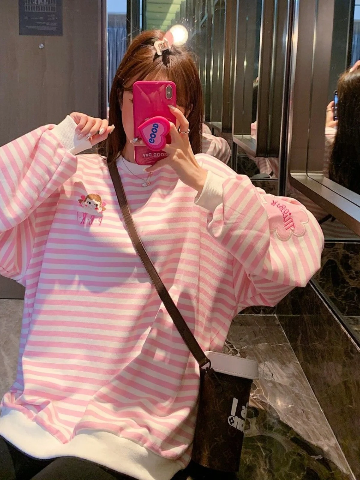 동대문 스트라이프 스웨트셔츠 여성 초가을 플러스 사이즈 캐주얼 루즈 패셔너블 안티에이징 탑 트렌디 폴리에스터 00%