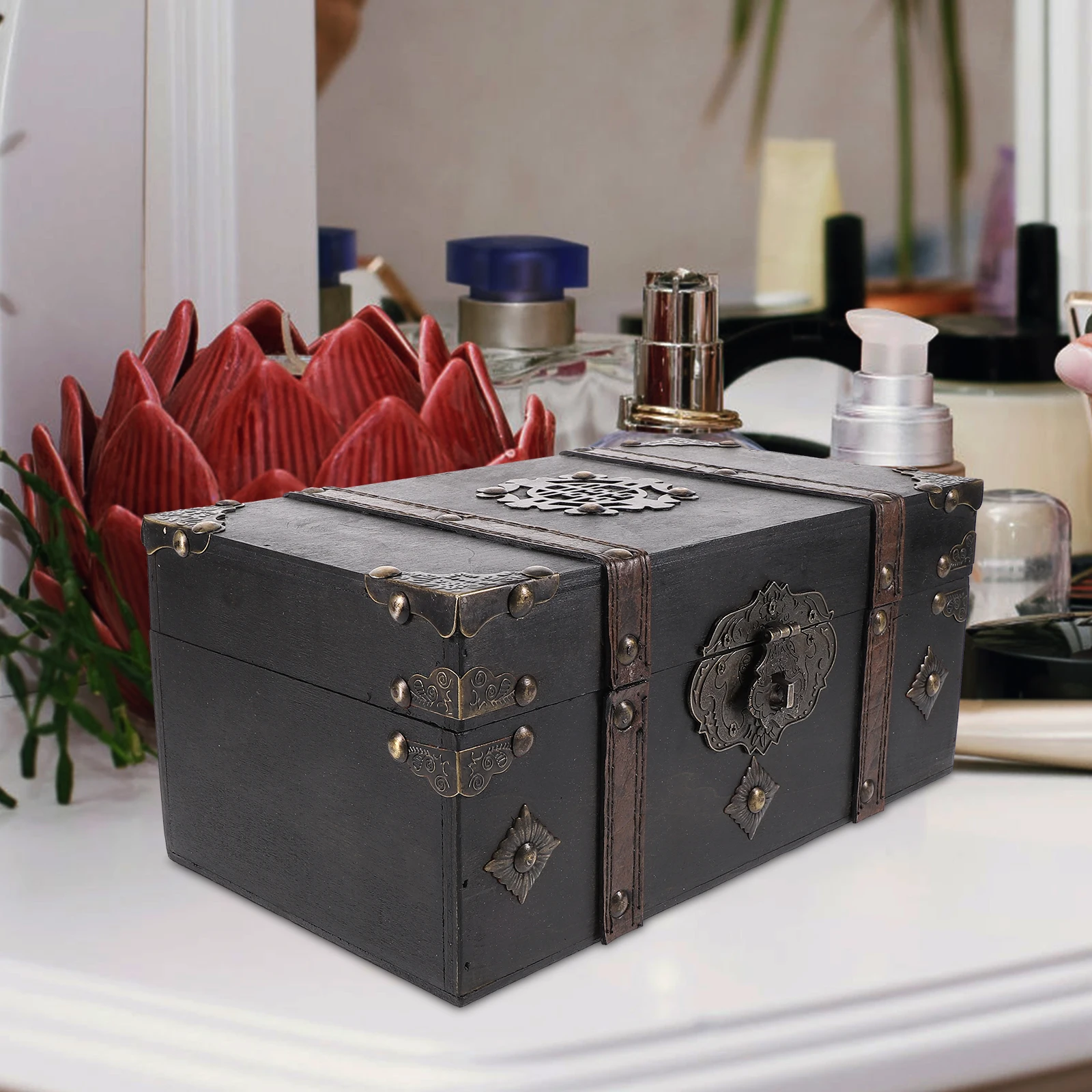 

Retro Wooden Storage Box with Lock Vintage Gray Treasure Chest Jewelry Organizer Keepsake Box Home Bedroom Display