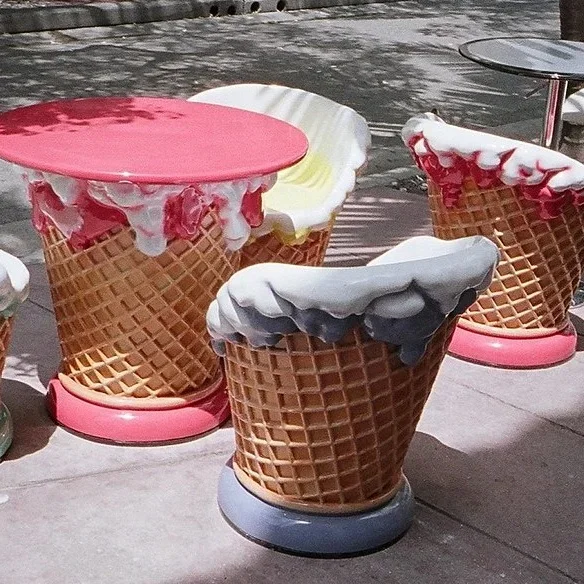 Christmas decoration fiberglass ice cream cone chair statue chairs and table for theme park 