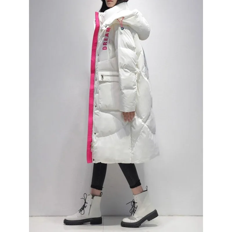 เสื้อโค้ทขนเป็ดสีขาวทรงหลวม ยาวปานกลาง หนา อุ่น สไตล์ทันสมัย พร้อมผิวสัมผัสเงางาม ไม่ต้องซัก