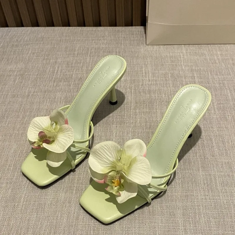 Flower Decoration Women Slippers Hawaiian Bohemian Vacation Style Women High Heel Slippers Square Head Open-toed Slippers Slides view 4