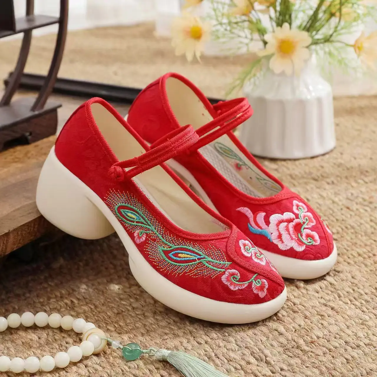 

Women's Block Heel Embroidered Canvas Shoes Ethnic Style Thick Sole Round Toe Buckle Strap Hanfu Shoes High Heel Cheongsam Shoes