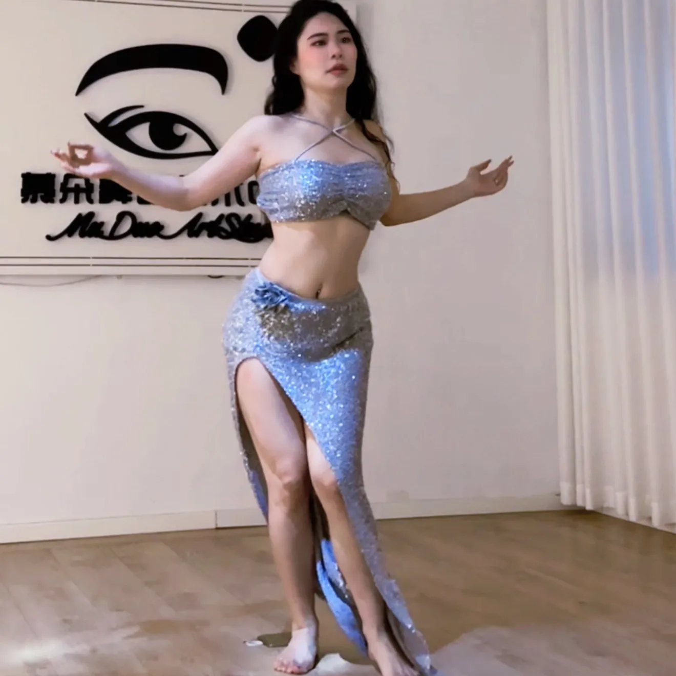 

Профессиональные костюмы для восточных танцев для женщин, костюм для соревнований по танцам, сексуальная одежда для продвинутых тренировок