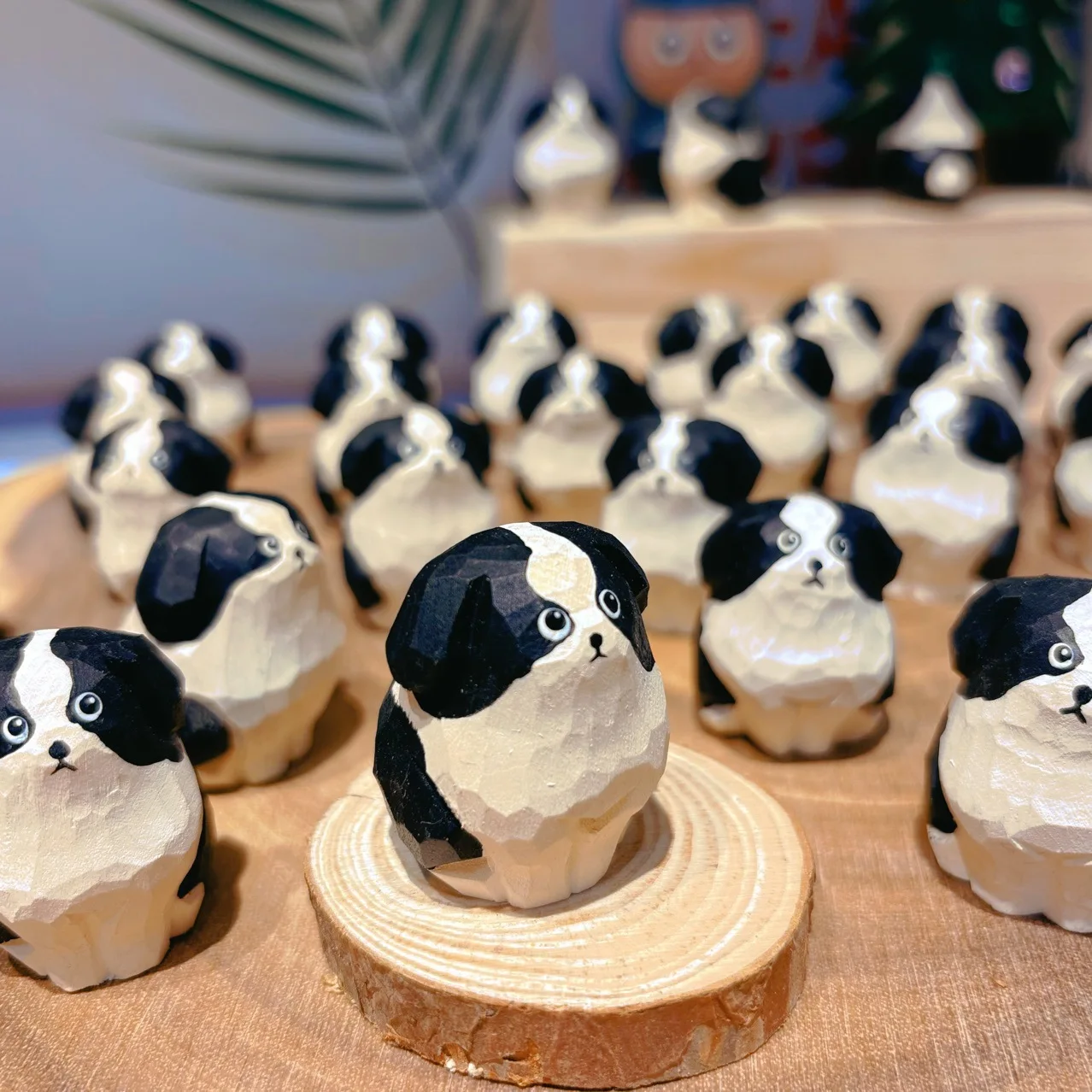 Mini adorno de perro de madera, bonito cachorro Border collie hecho a mano, artesanía de decoración pequeña de madera tallada para figuritas de escritorio de oficina, 1 ud.