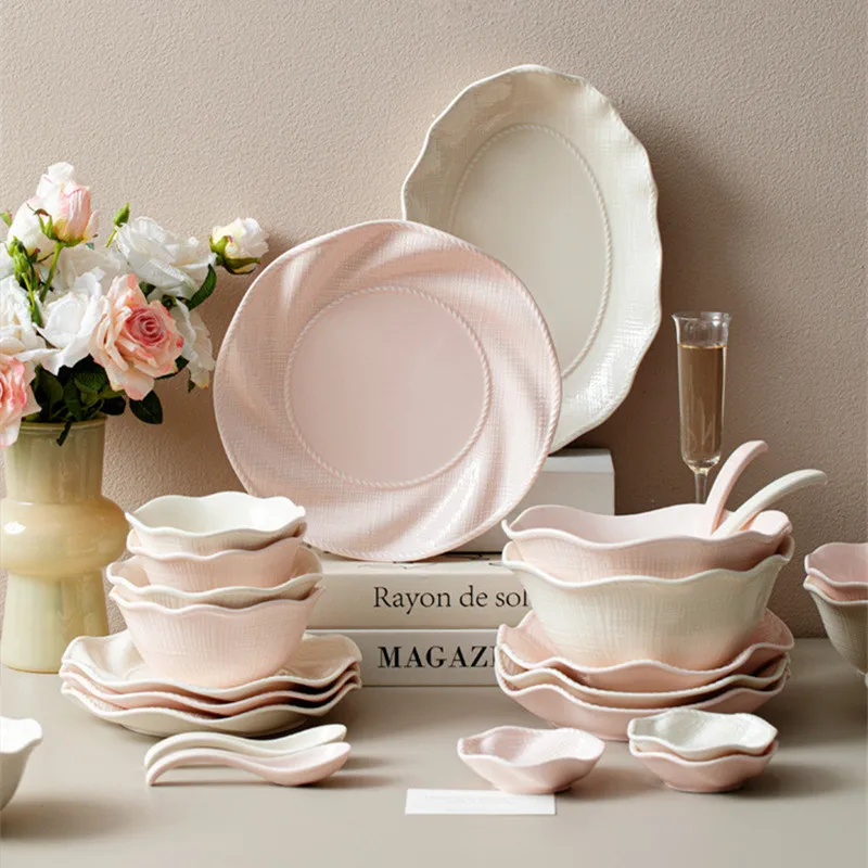

2025New Curved Edge Ceramic Plate Steak Plates Bowl Dinner Dish Fish Plate Spoon Luxurious Porcelain Relief Dinnerwar