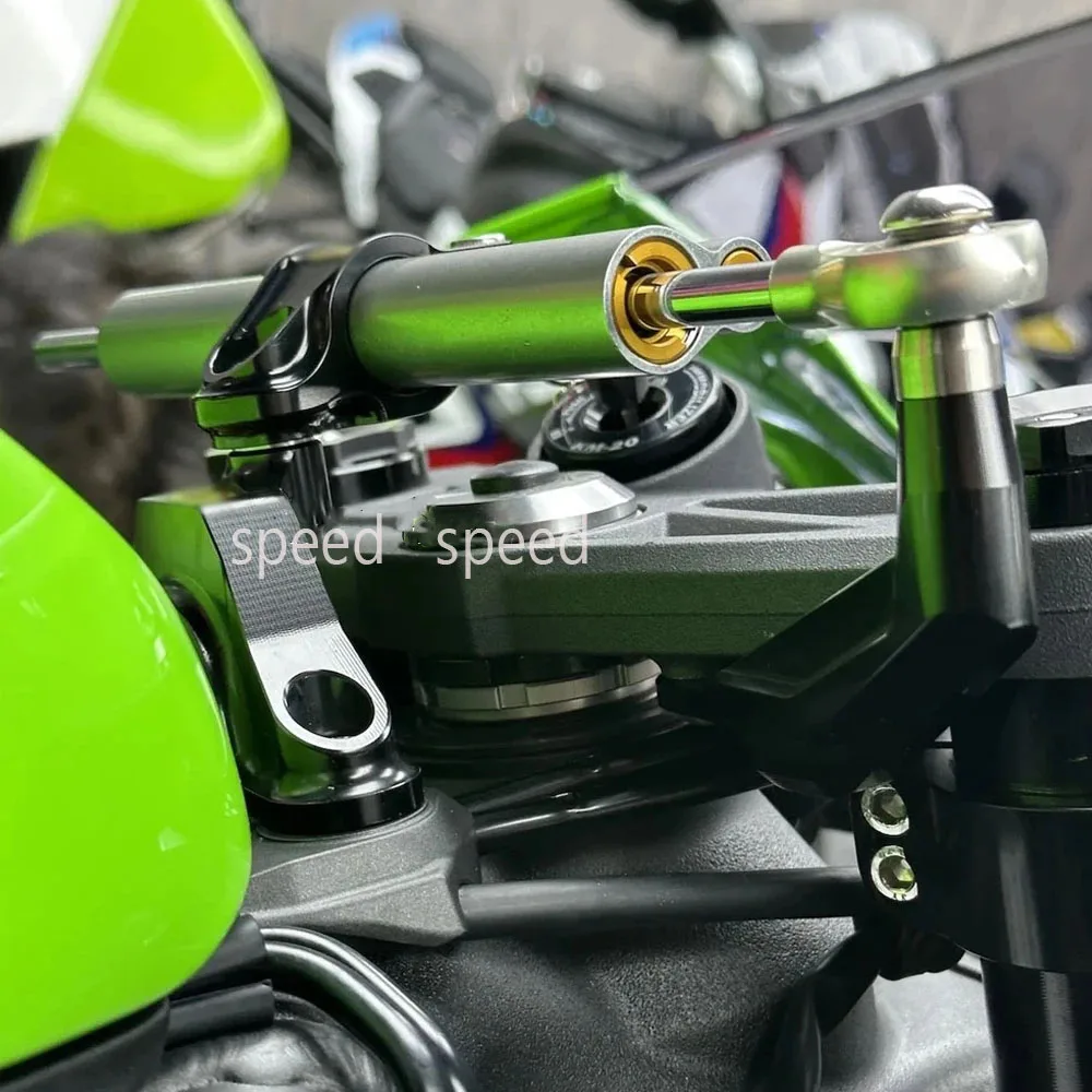 Zestaw stabilizatora i wspornika amortyzatora układu kierowniczego do Kawasaki Ninja ZX-6R ZX6R 2024 2025 ZX 6R