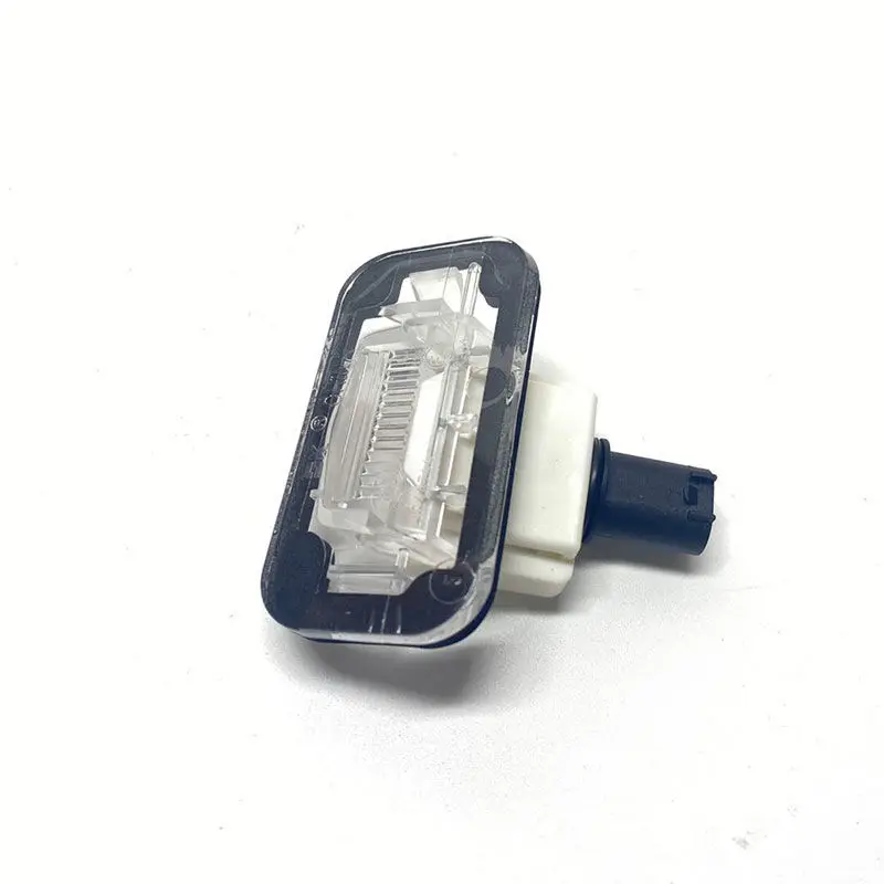 License Plate Light for Chinese SAIC ROEWE 550 MG6 Auto car motor parts 10012107
