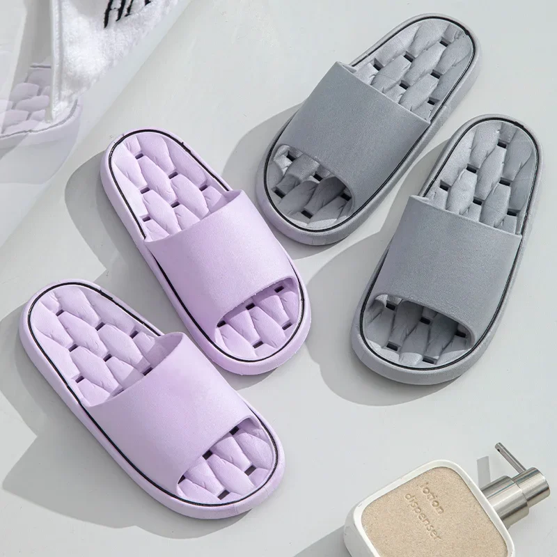 PVC Bathroom Shower Leak Water Holes Slippers Indoor Home Casual Women and Men Couple Flip Flop Flat Soft Slides Shoes