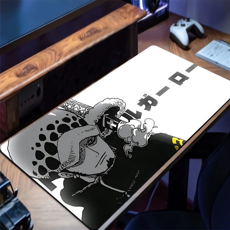 Mouse Pad Office PC อุปกรณ์เสริมแป้นพิมพ์อะนิเมะ One Piece Trafalgar D กฎหมายน้ํารูปแบบ Anti-SLIP ยาง HD Mousepad โต๊ะ