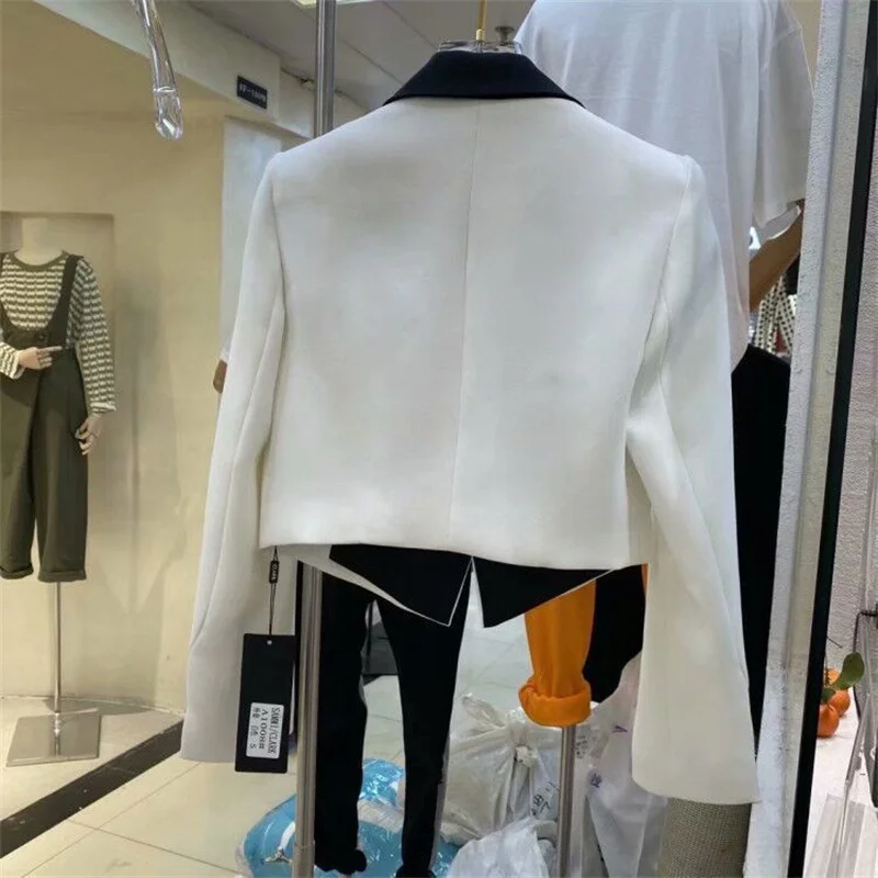 Jaqueta curta feminina, blazer feminino, top versátil, novo senso de design, cores contrastantes de nichos, elegante, roupas de primavera, 2022