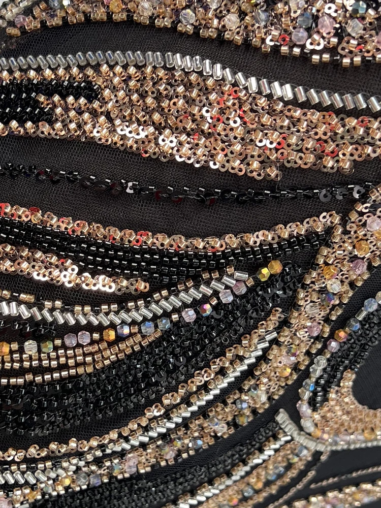 Czarne cekinowe sukienki maxi typu bodycon – elegancka suknia w stylu syreny na formalne okazje z złotymi detalami, luksusowa długa suknia koktajlowa i na studniówkę