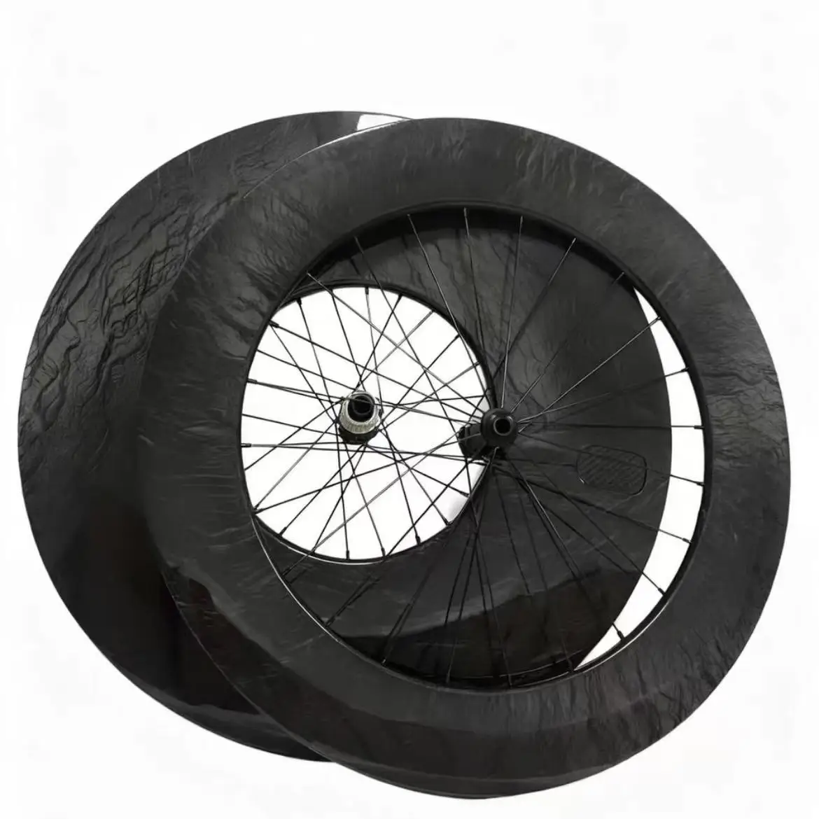 

700C Carbon Fiber Road Wheelset, Front Wheel 88mm Depth/25mm Outer Width, Rear Wheel 180mm Depth/28mm Outer Width.