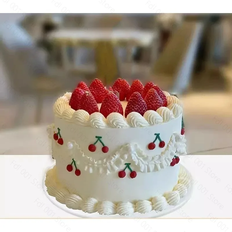 Simulated Strawberry Cream Fake Cake Model, Plastic Fruit Cake Decoration, Dessert Shop Cabinet Display Samples, Shooting Props