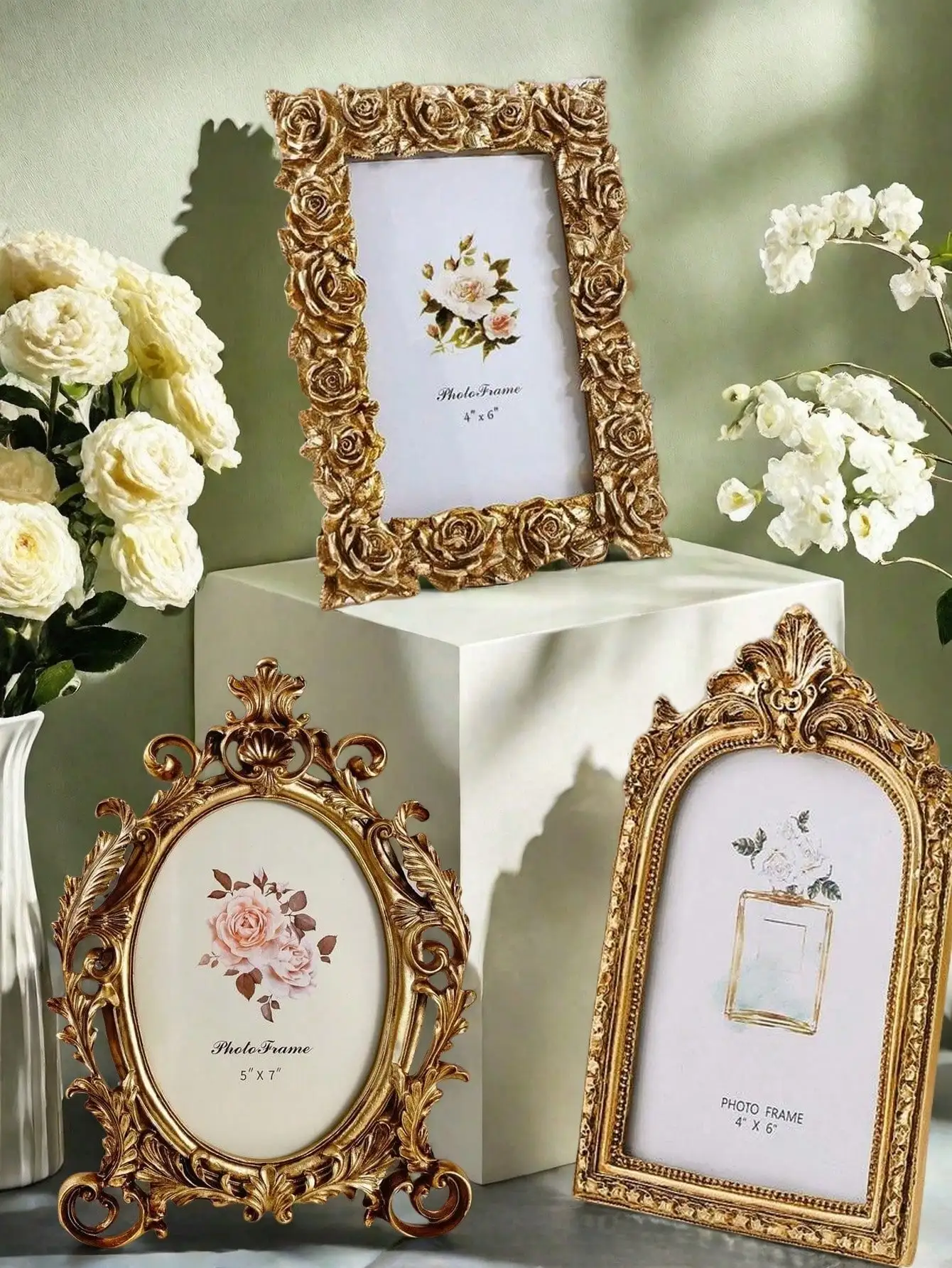 

Vintage European Style Gold Curved Frame Decorative Photo Frame, With One Random Inner Paper, For Home Decoratio