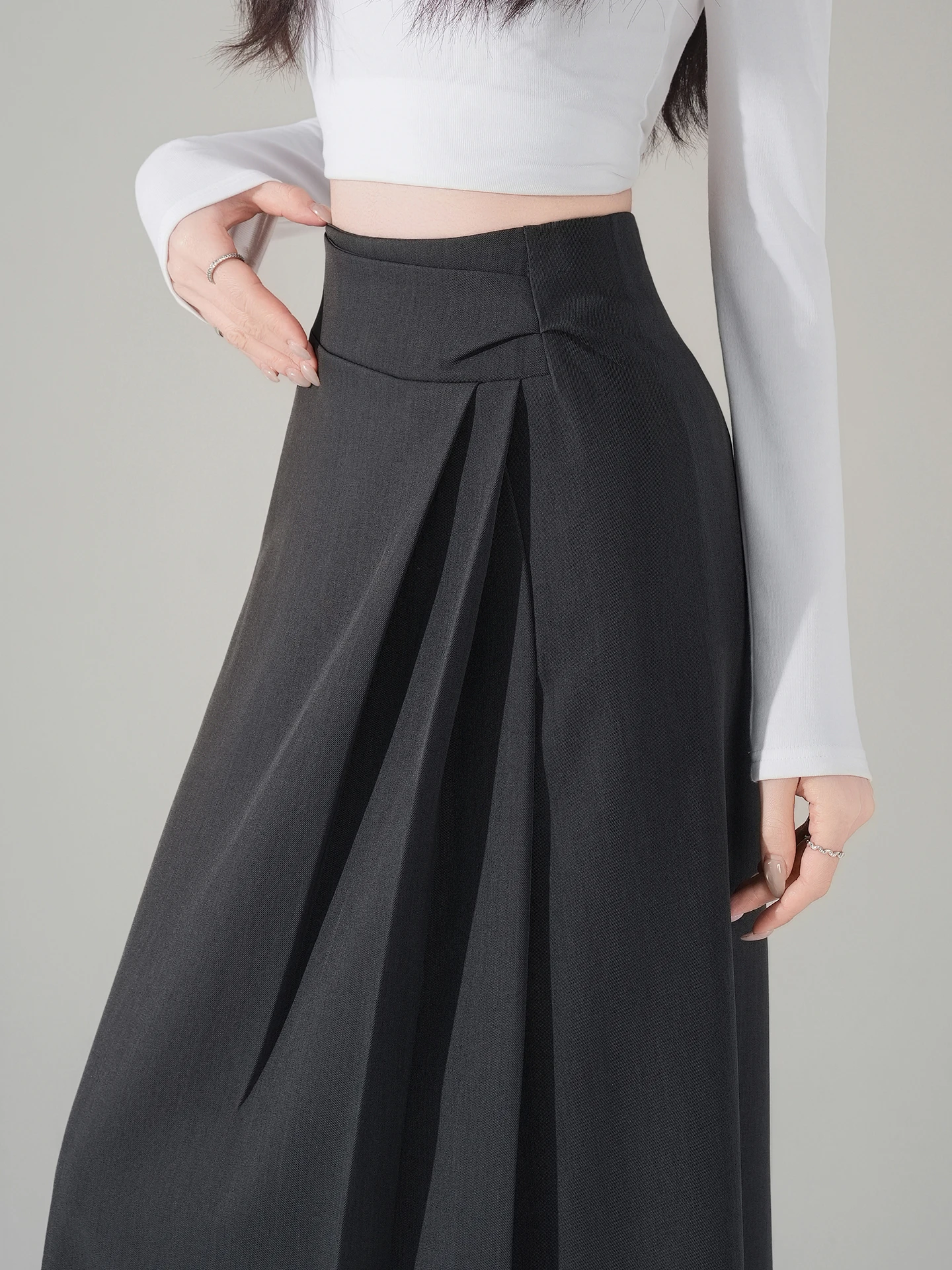 

Элегантная плиссированная юбка-костюм средней длины для женщин, А-силуэт, с разрезом, высокая талия, скрывающая бедра, модная повседневная модель из полиэфирного волокна