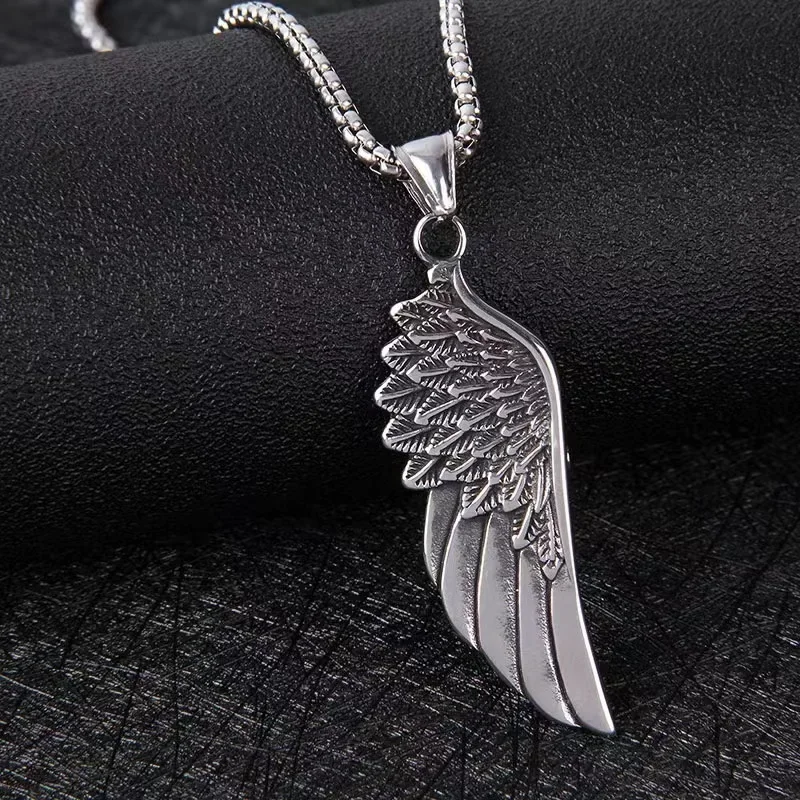 Fashionable Angel Half Wing Feather Pendant Necklace for Men and Women Hip Hop Trendy Cool Jewelry Couple Gift