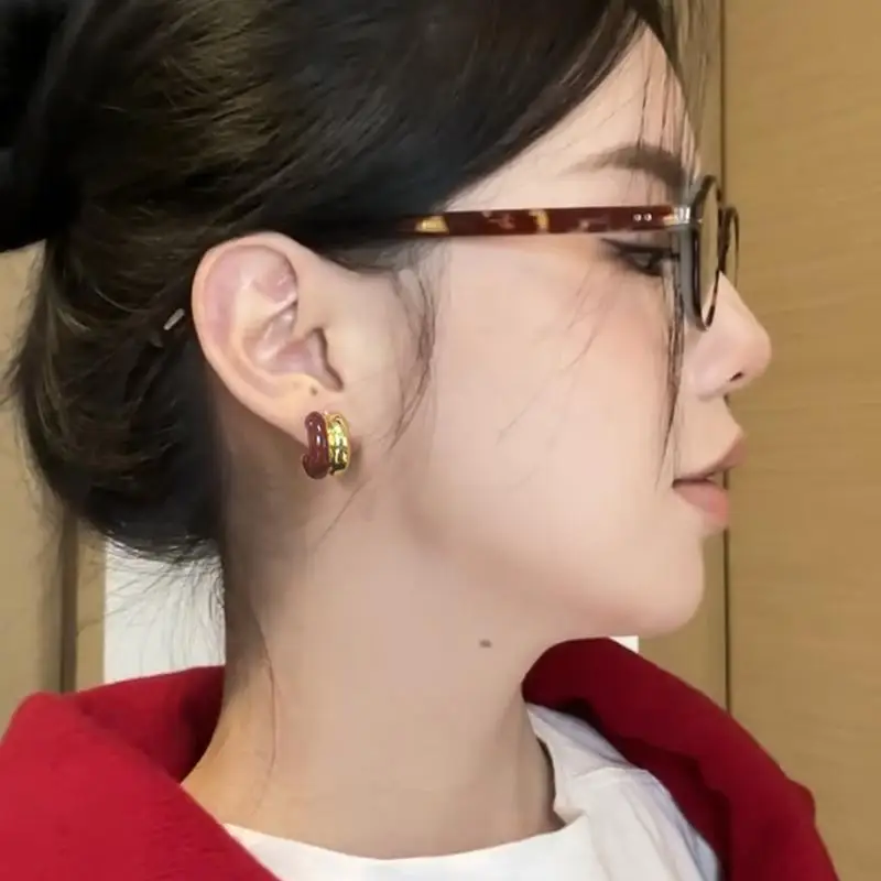 Copper alloy C-shaped Color Blocked Enamel Earrings Simple and Versatile Jewelry Fashion and Elegant Ear Accessories for Womens