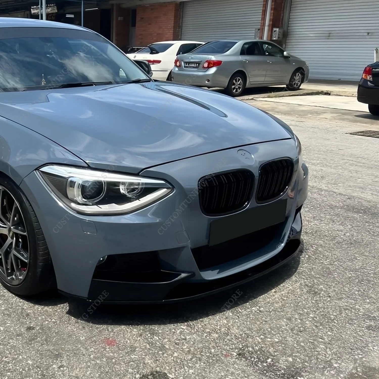 ملمع نمط ماكستون المصد الأمامي الأسود ، جناح الشفاه ، موزع موزع لبي إم دبليو F20 ، F21 ، M135i ، M سبورت ،----، أطقم الجسم قبل LCI