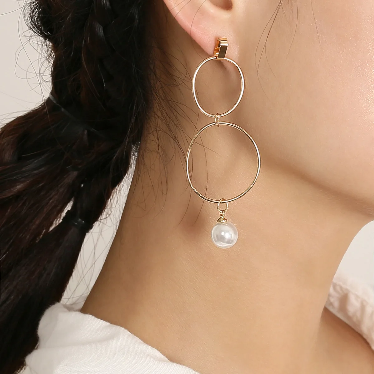 

Geometric Asymmetrical Copper Circle Pearl Dangle Earrings