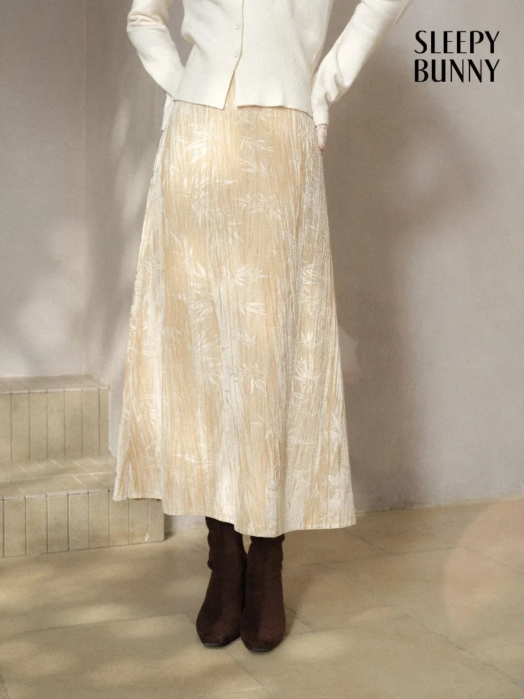 Velvet Crinkle Midi Skirt Women Elegant High-Waist A-Line Long Skirt Slimming Winter Commute Outfit with Soft Textured Finish