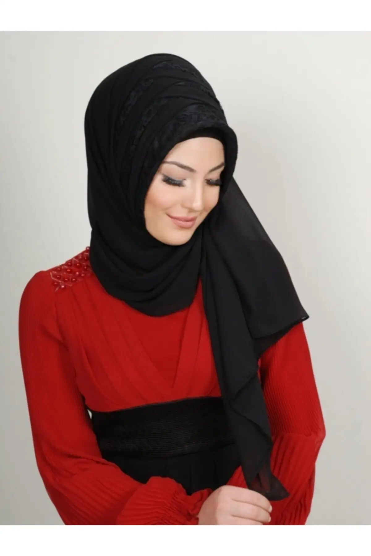 Kerudung Instan Kain Renda Warna Hitam