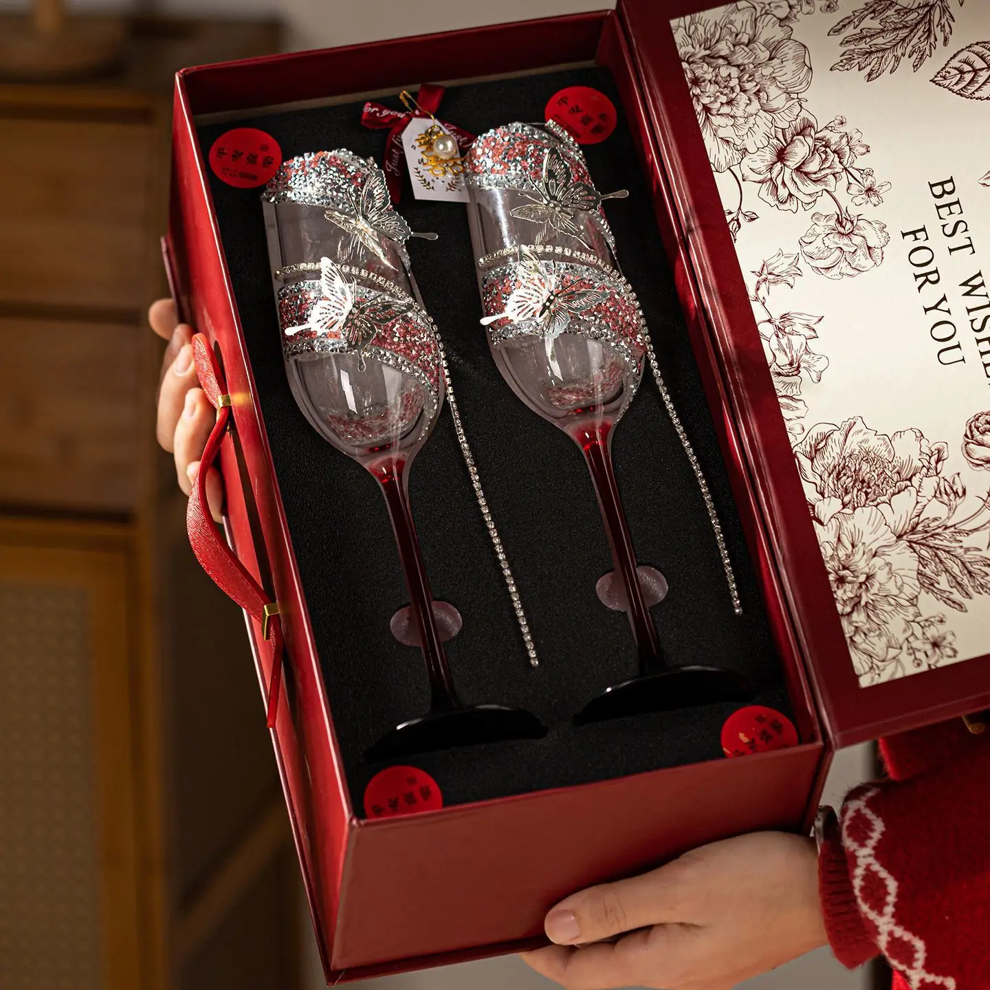 Yjq butterfly champagne cup wedding toast engagement send new girlfriends glass a pair of wine glasses