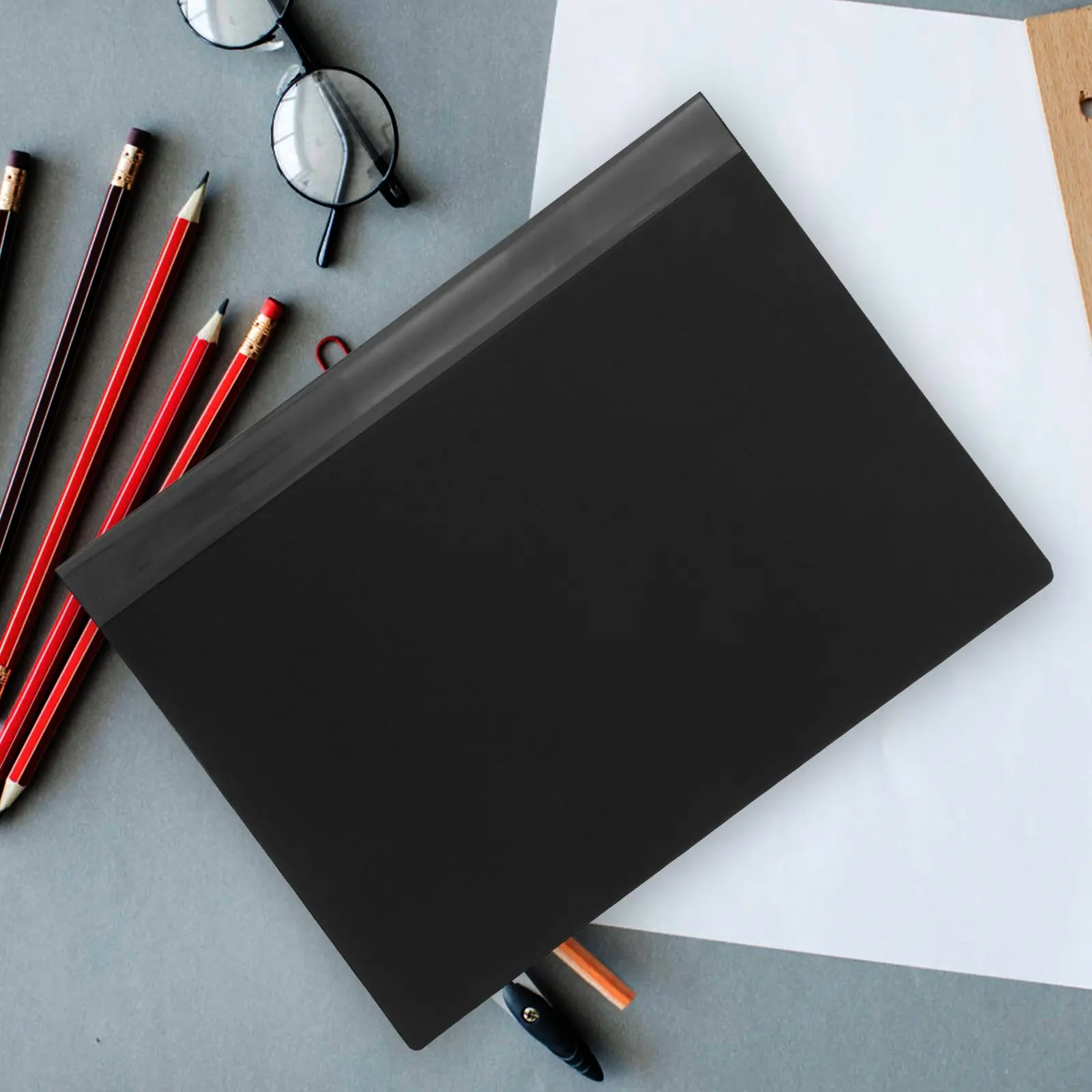 Папка для информационных дисплеев, папка для презентаций документов, пластиковые папки для файлов, бумажные рукава, поликарманный офис