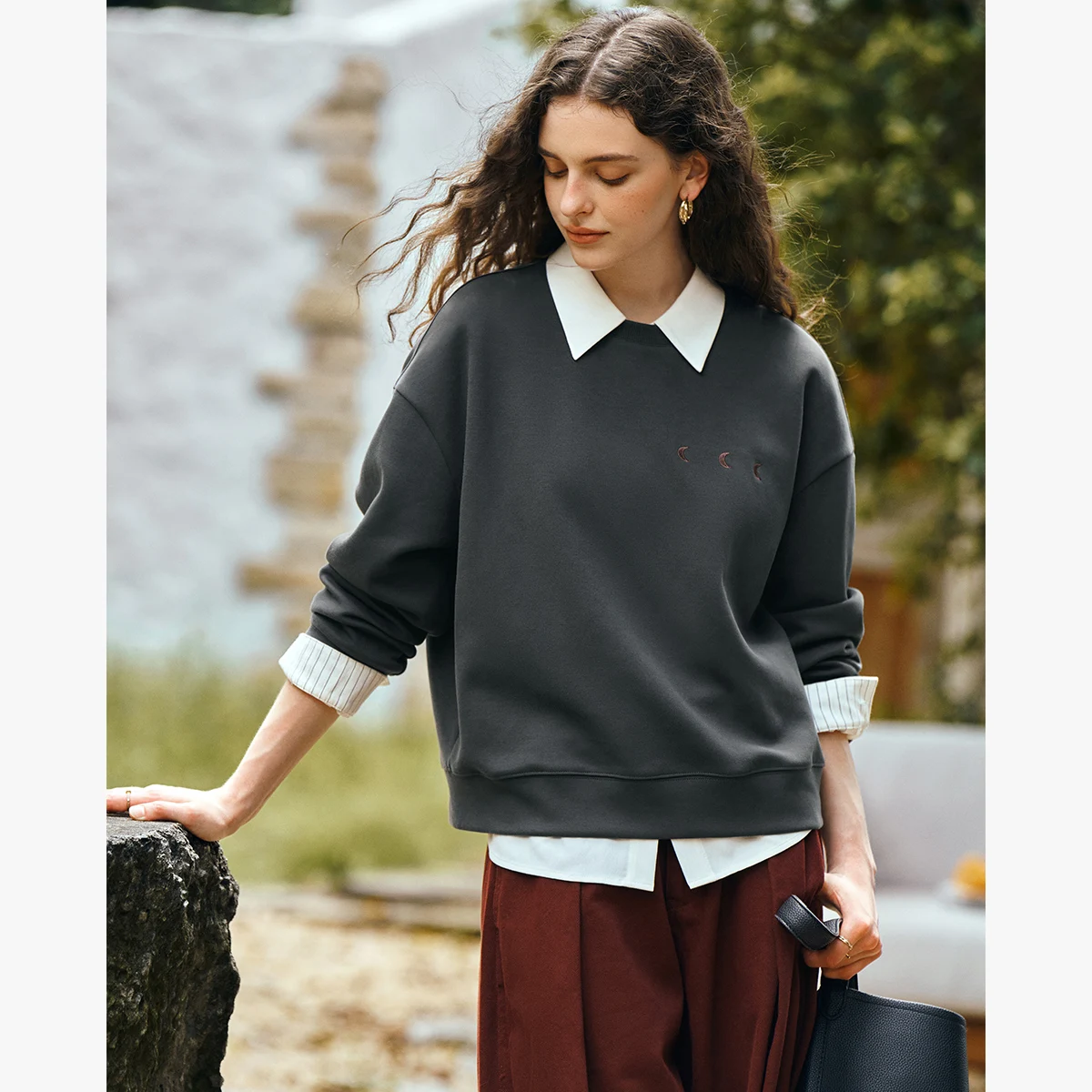 OLrain Women Moon Embroidery Sweatshirt Casual Loose Slim Fit Long Sleeve Top Autumn Daily Fashion Pullover O57QR001083