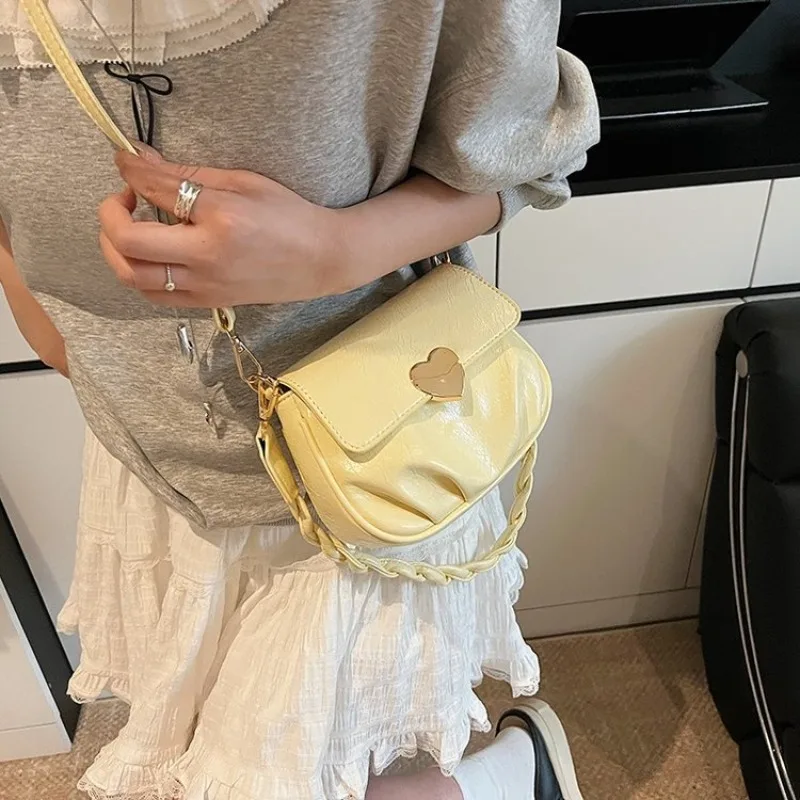 

Classic Parisian Style Designer Diaper Bag For Women Luxury Leather Tote Large Capacity Elegant Crossbody Shoulder Bag Chic