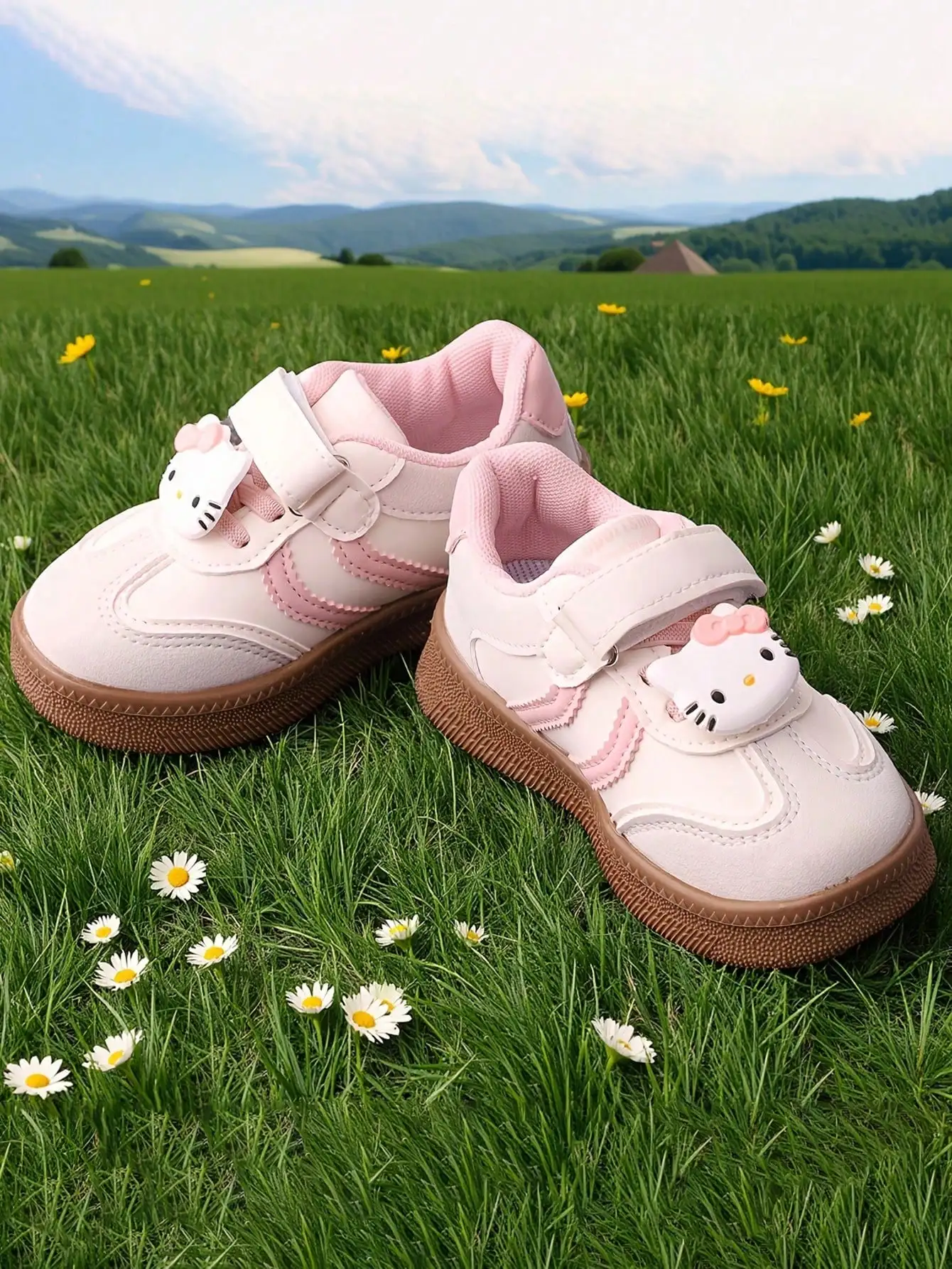 New 2026 Kids Sports Shoes for Girls Comfortable Fashionable Thick Bottom Running Loafers with Magic Tape KT Cat Design All-Seas